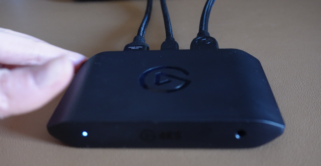 Todos los cables de la capturadora ElGato 4K S.